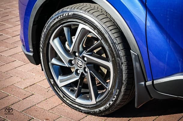 2023 Toyota C-HR Koba AWD image 5