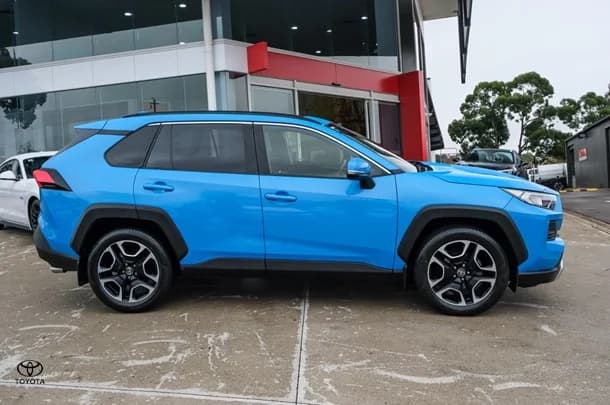 2019 Toyota RAV4 Edge AWD image 3