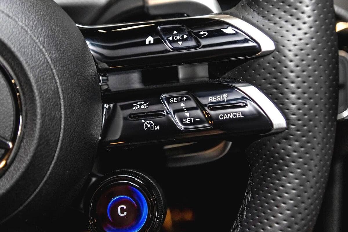 2024 Mercedes-Benz A-Class A35 AMG Auto 4MATIC image 11