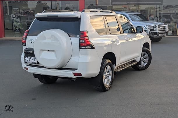 2021 Toyota Prado GXL image 8