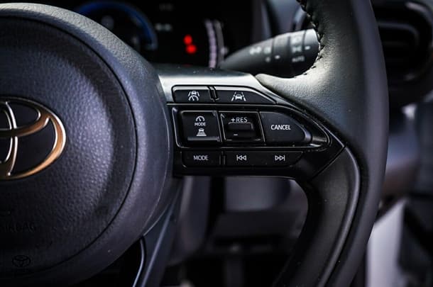 2024 Toyota Yaris Cross Hybrid GX image 18