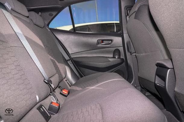 2024 Toyota Corolla Hatch Ascent Sport image 8