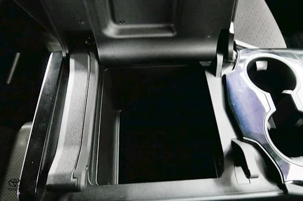 2024 Toyota Landcruiser GX image 17