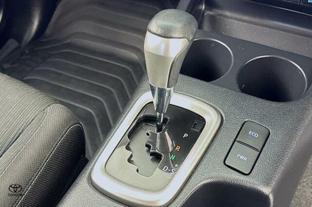 2022 Toyota Hilux SR5 image 16