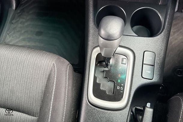 2023 Toyota Hilux SR5 image 20