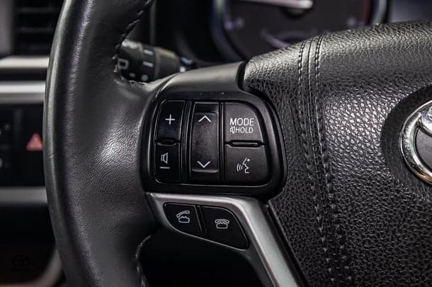 2016 Toyota KLUGER AWD GRANDE image 23