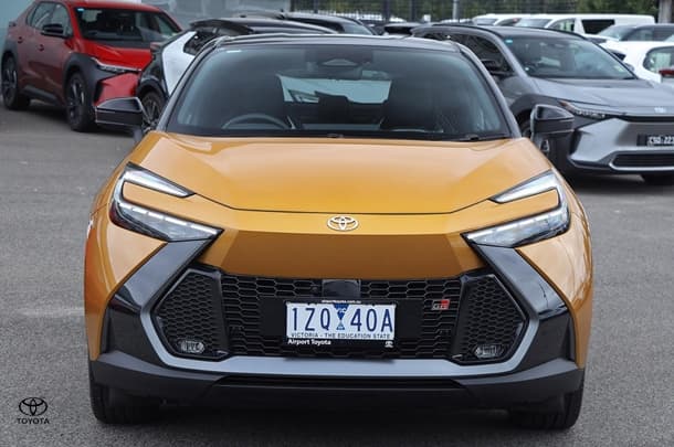 2023 Toyota C-HR Hybrid GR-S image 9