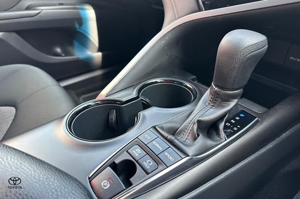 2022 Toyota Camry Hybrid Ascent image 17