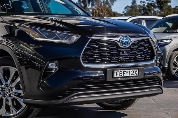 2022 Toyota Kluger Hybrid AWD GRANDE image 13