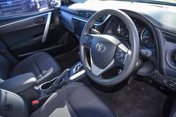 2018 Toyota Corolla Sedan Ascent image 17