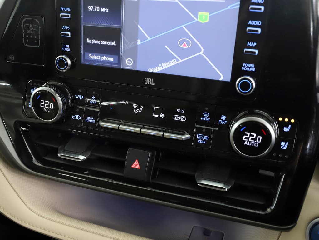 2021 Toyota Kluger Hybrid AWD GRANDE image 13