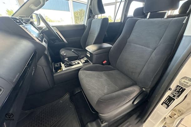 2022 Toyota Prado GXL image 27