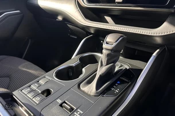 2022 Toyota Kluger GX AWD image 23