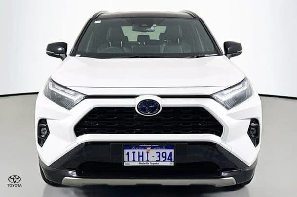 2024 Toyota Rav4 Hybrid XSE 2WD image 2