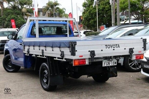 2020 Toyota Hilux 4x2 Workmate image 3