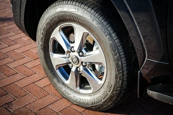 2023 Toyota Landcruiser VX image 5