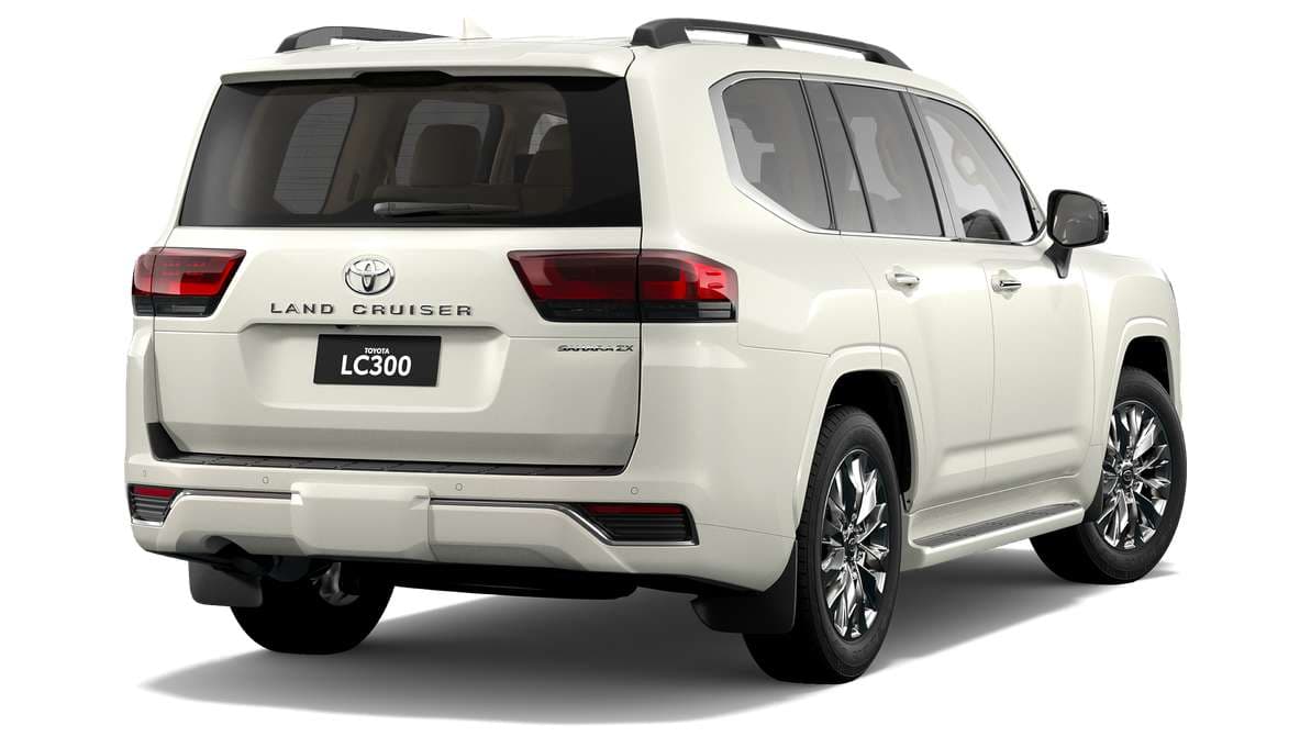 2025 Toyota LandCruiser 300 Sahara ZX Automatic image 3