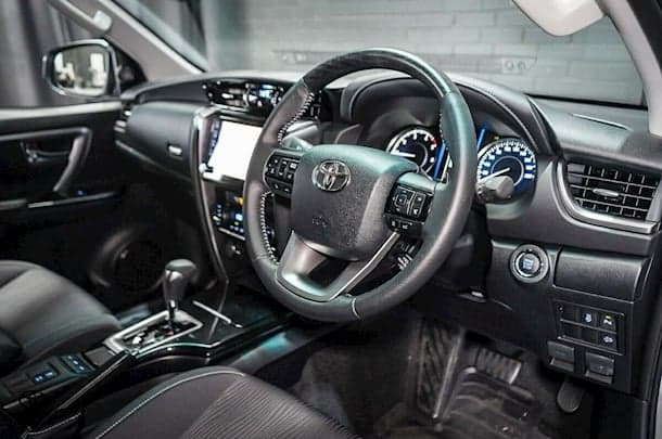 2025 Toyota Fortuner GXL image 17