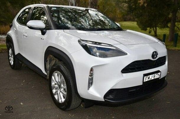 2024 Toyota Yaris Cross Hybrid GX image 1