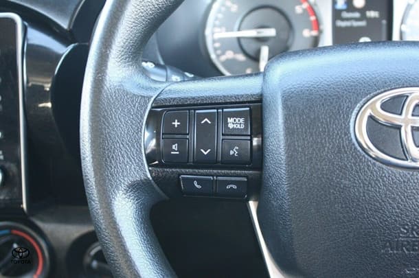 2021 Toyota Hilux SR image 22