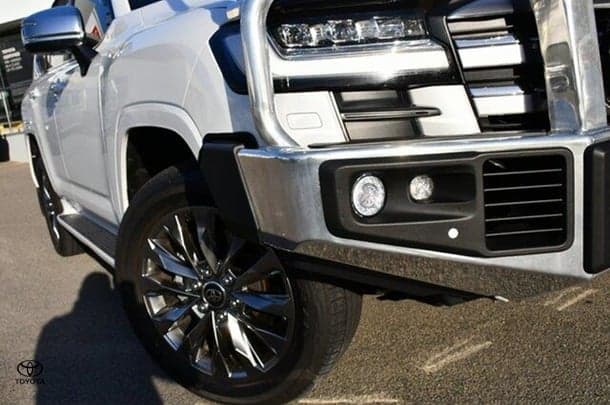 2024 Toyota Landcruiser Sahara ZX image 2