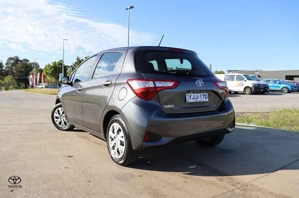 2019 Toyota Yaris Ascent image 4