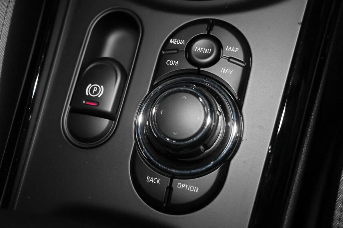 2024 MINI Clubman John Cooper Works Essential Auto ALL4 image 13