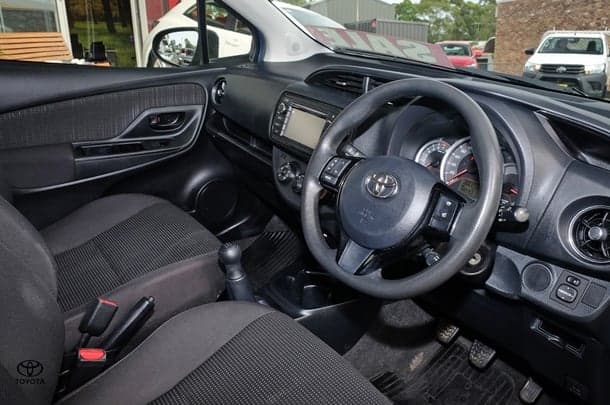 2019 Toyota Yaris Ascent image 6