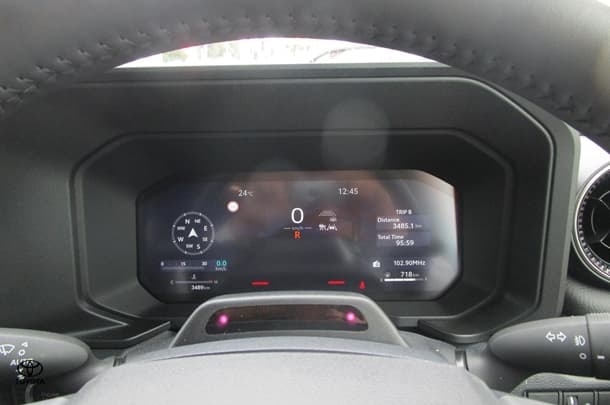 2024 Toyota Prado VX image 16