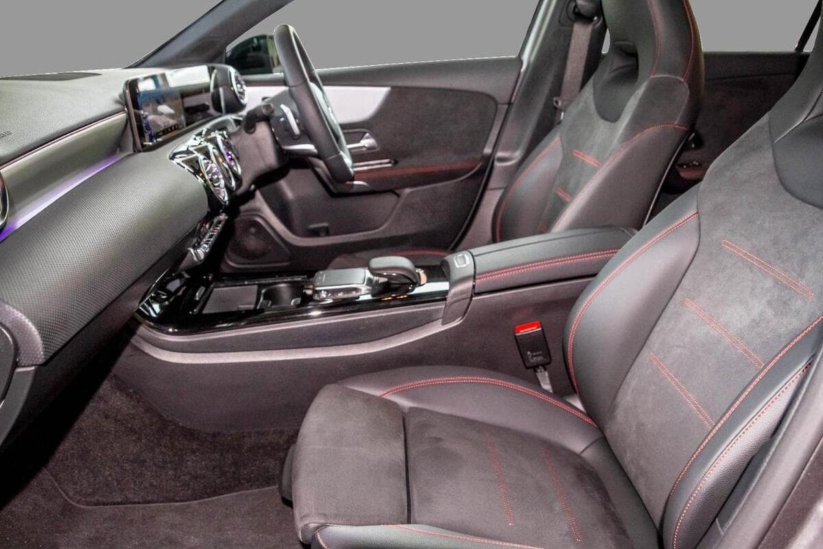 2024 Mercedes-Benz A-Class A250 Auto 4MATIC image 8
