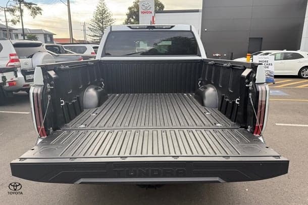 2023 Toyota Tundra Limited image 5