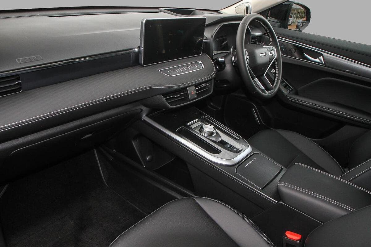 2025 GWM Haval Jolion Ultra Auto image 8
