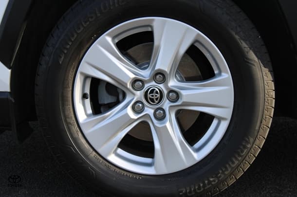 2020 Toyota RAV4 GX-2WD image 15