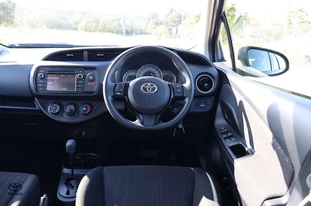 2019 Toyota Yaris Ascent image 12