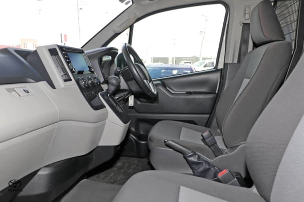 2019 Toyota Hiace LWB image 10