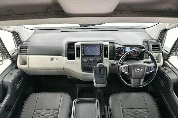 2022 Toyota Hiace SLWB image 2