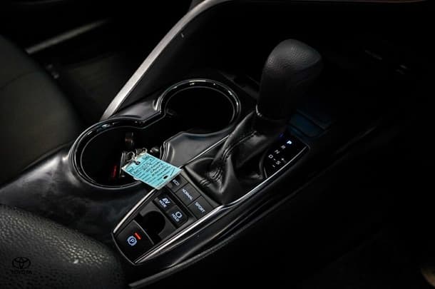 2019 Toyota Camry Hybrid Ascent image 23