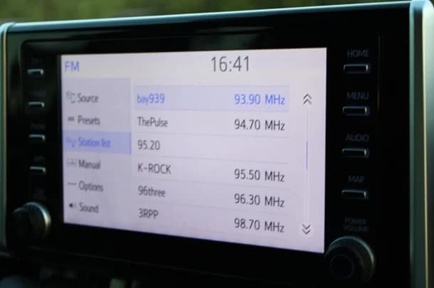2020 Toyota RAV4 Hybrid GX-2WD image 34