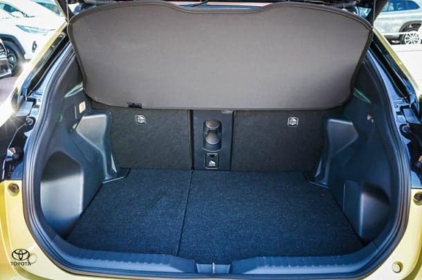 2023 Toyota Yaris Cross Hybrid Urban image 9