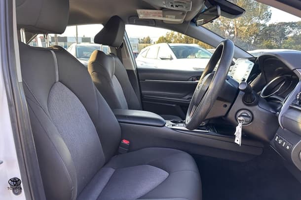 2022 Toyota Camry Ascent image 13