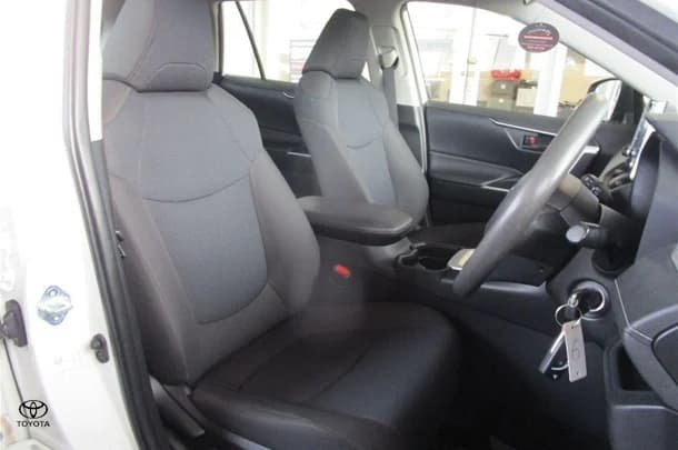 2019 Toyota RAV4 GX-2WD image 10