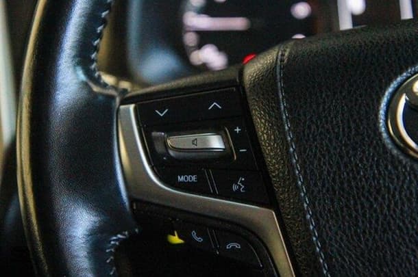 2019 Toyota Prado GXL image 16