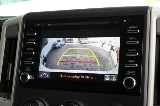 2019 Toyota Hiace LWB image 13