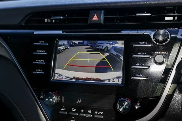 2020 Toyota CAMRY HYBRID Ascent image 15