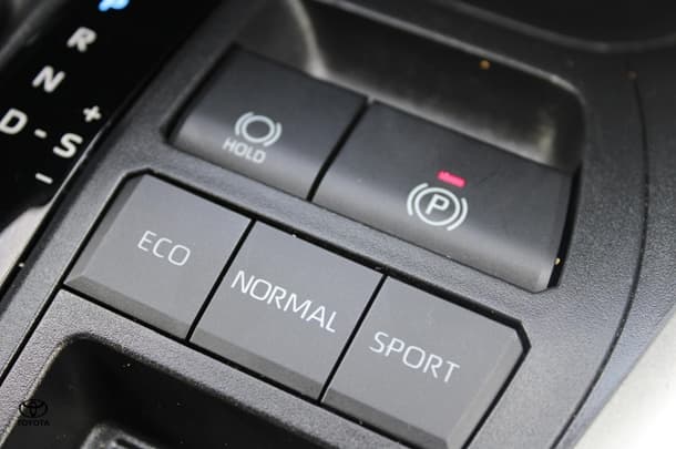 2023 Toyota RAV4 Hybrid GX-2WD image 33