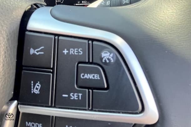 2023 Toyota Kluger Hybrid AWD GRANDE image 24