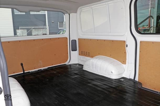 2019 Toyota Hiace LWB image 23