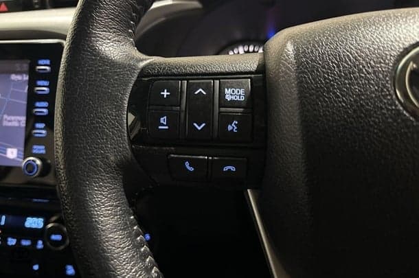 2021 Toyota Hilux SR5 image 23