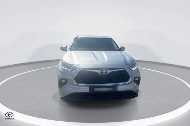 2023 Toyota Kluger 4x2 GRANDE image 3