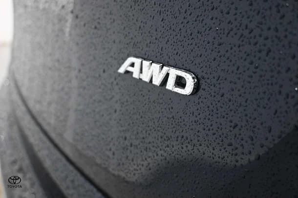 2018 Toyota RAV4 GXL AWD image 10